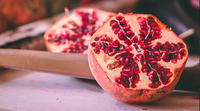 5 Simple Steps to Peeling Pomegranate 5 Simple Steps to Peeling Pomegranate