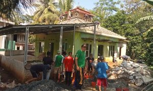 Menunggu CSR PT Antam, Warga Kampung Peteuy Swadaya Renovasi Masjid Darussolihin Menunggu CSR PT Antam, Warga Kampung Peteuy Swadaya Renovasi Masjid Darussolihin