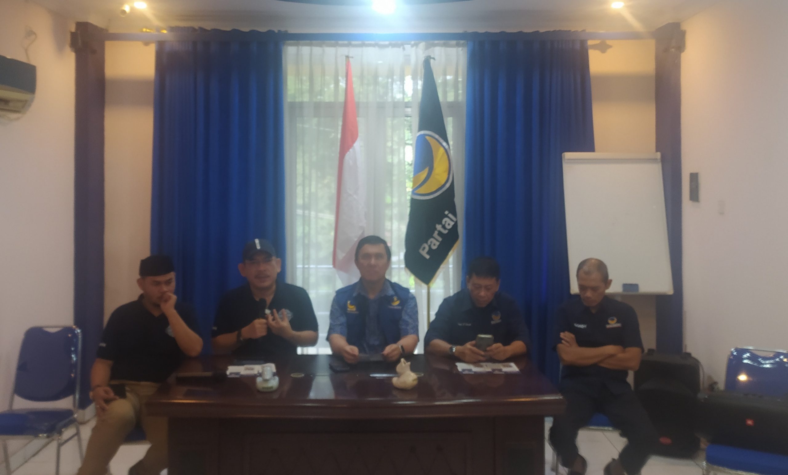 Asep Wahyuwijaya Resmi Hijrah ke Nasdem