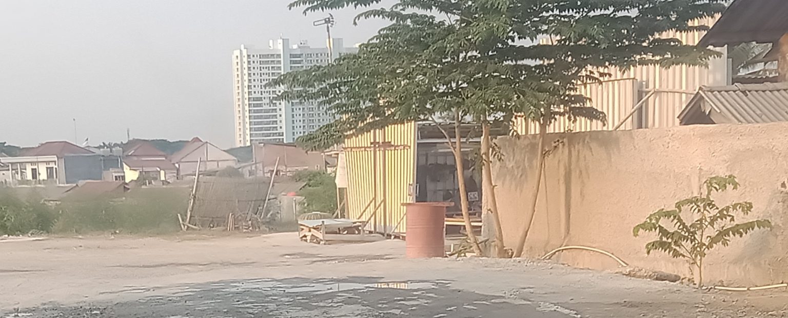 Gudang Di Jadikan Tempat Penimbun BBM Subsidi Jenis Solar Diduga Oknum TNI Sebagai Pemilik nya