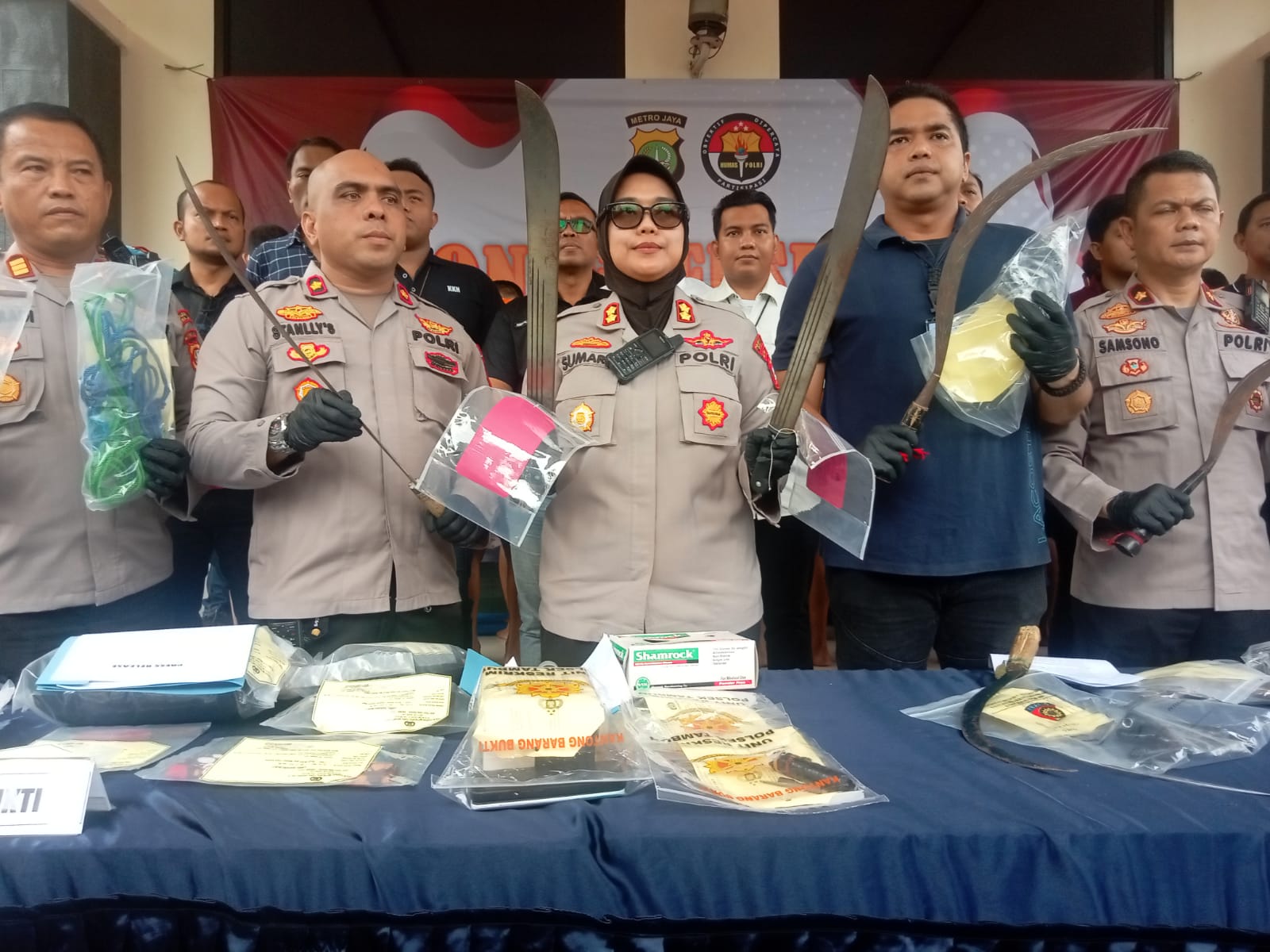 Bravo Polres Metro Bekasi Berserta Jajarannya Berhasil Mengungkap 13 Kasus