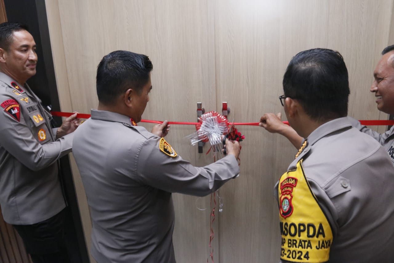 Kapolda Metro Jaya Irjen Pol Karyoto meresmikan Ruang Sidang Disiplin Dan Komisi Etik Profesi Polri Bidang Profesi Dan Pengamanan (Bid Propam) Kapolda Metro Jaya Irjen Pol Karyoto meresmikan Ruang Sidang Disiplin Dan Komisi Etik Profesi Polri Bidang Profesi Dan Pengamanan (Bid Propam)
