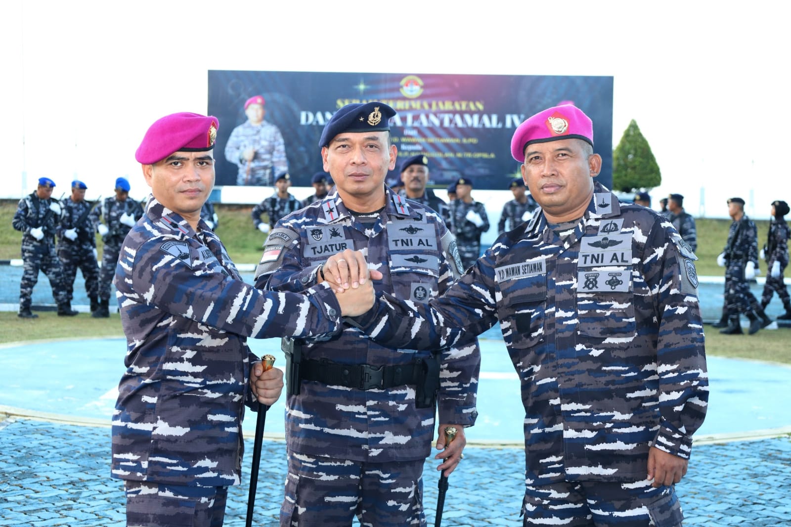 Regenerasi Tongkat Komando, Danlantamal IV Pimpin Upacara Serah Terima dan Pengukuhan Beberapa Jabatan Strategis Lantamal IV