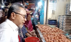 Tinjau Pasar Tambun, Mendag Zulkifli Hasan: Alhamdulillah, Harga Bapok Sudah Mulai Turun, Semoga Rakyat Bahagia