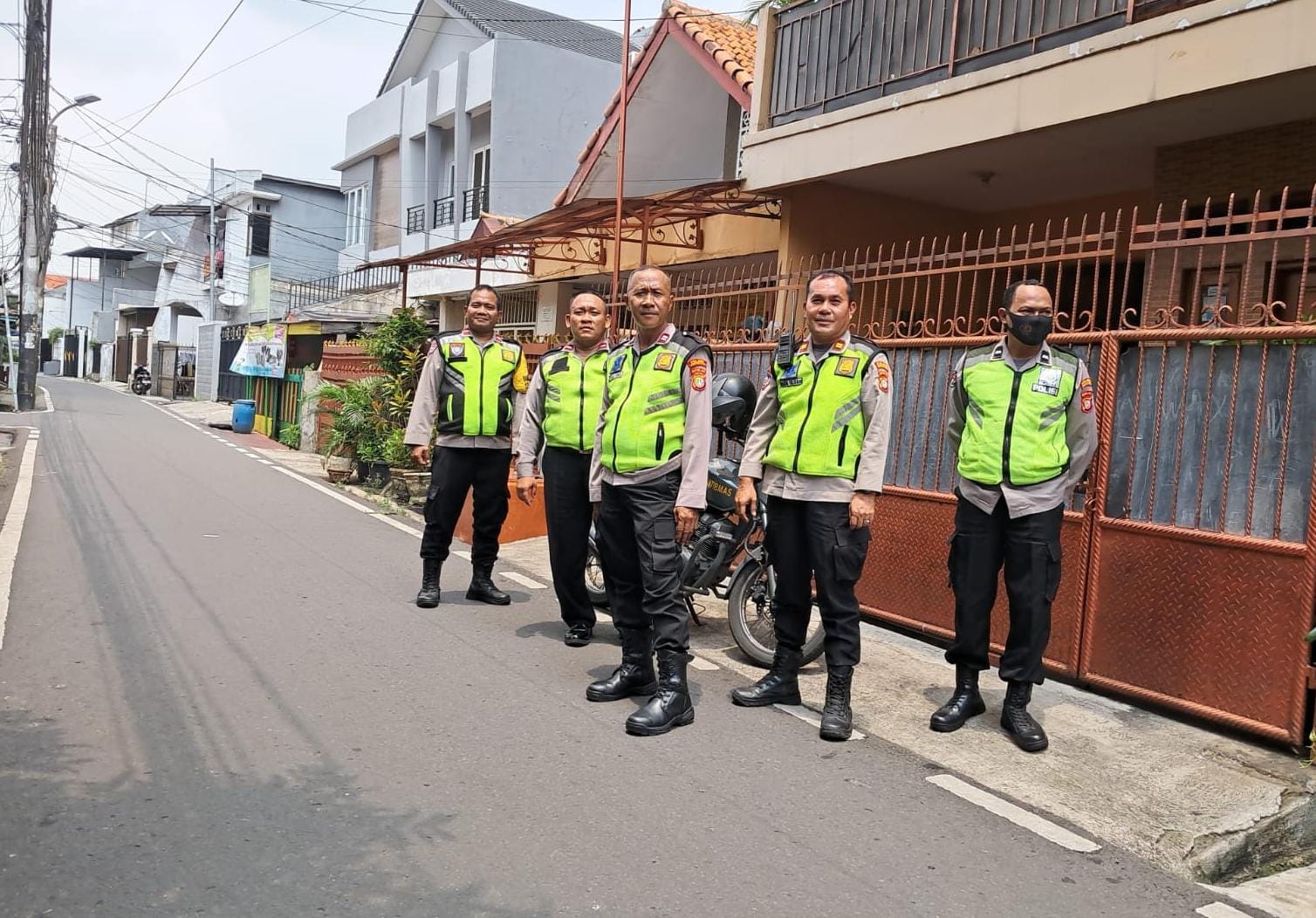 Gencarkan Patroli Untuk Memberikan Rasa Aman Kepada Warga