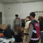 Asik Dalam Selimut Pasangan Sejoli Disebuah Kamar Penginapan di Tangkap Polisi