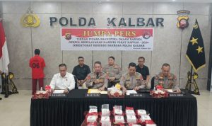 Polda Kalbar Gelar Jumpa Pers Penangkapan Pengedar Narkoba di Pontianak dengan Barang Bukti 15 Kg Sabu