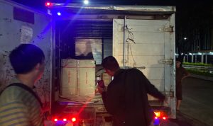 Polis Amankan Dua Sajam dan Tiga Botol Miras Saat Razia Pekat