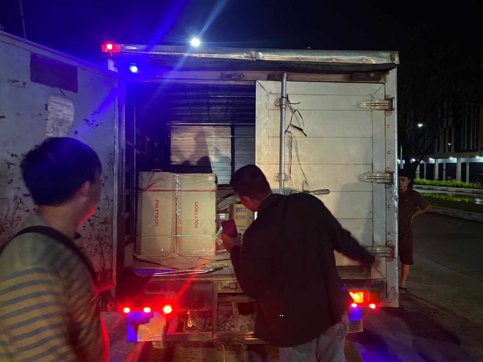 Polis Amankan Dua Sajam dan Tiga Botol Miras Saat Razia Pekat