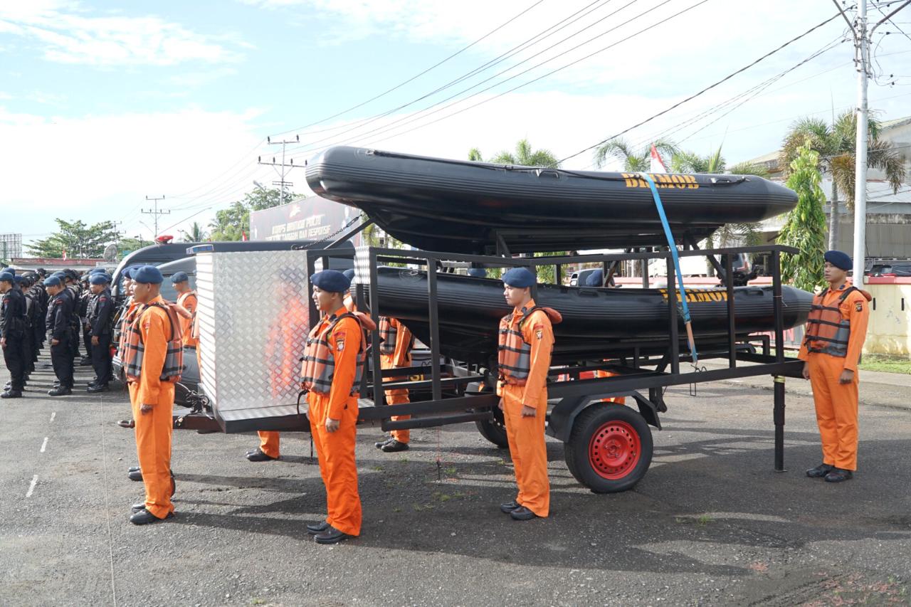 Satbrimob Polda Kalbar Siagakan Pasukan Siap Atasi Bencana