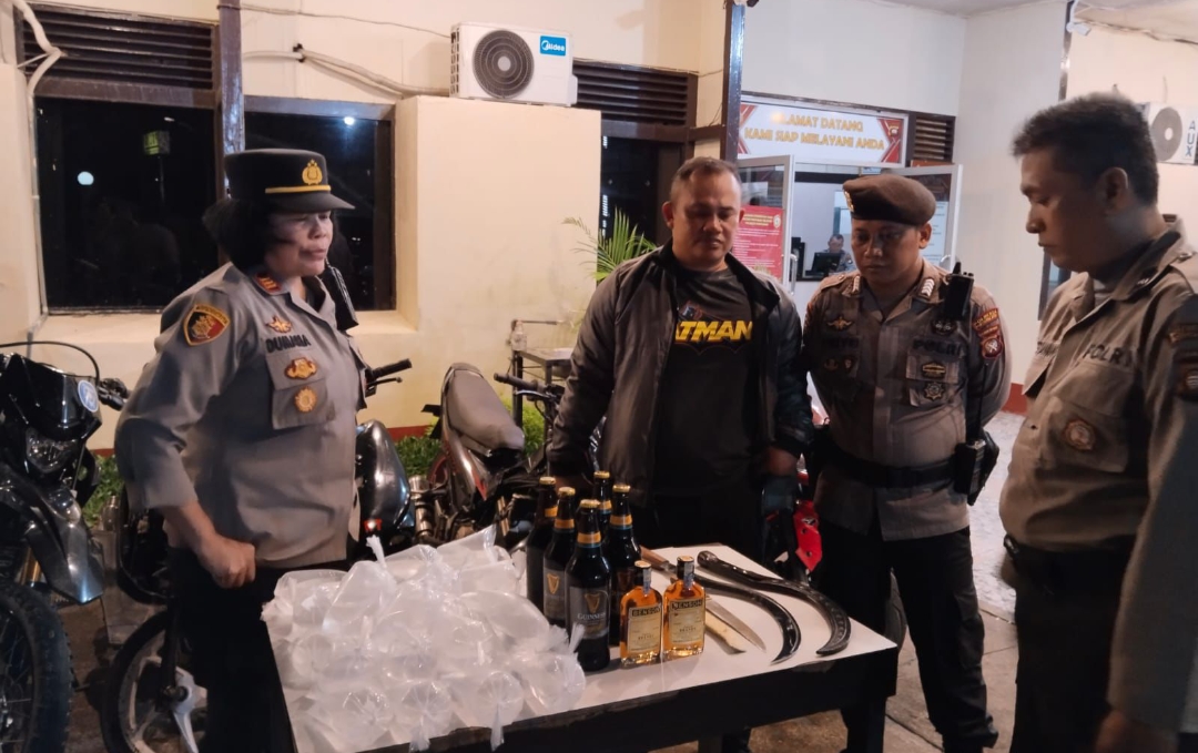 Naas Bawa Sajam dan Miras Oknum Masyarakat Ini Harus Berurusan Dengan Polisi