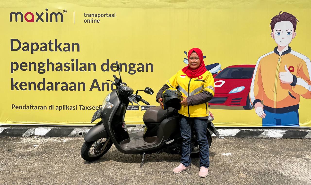 Emansipasi Wanita Di Tengah Modernisasi, Bukti Siapapun Bisa Jadi Supir Ojek Online