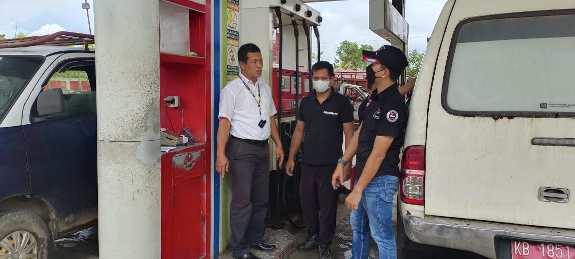 Unit Tipidter Sat Reskrim Cek di SPBU Untuk Antisipasi Kecurangan Pengisian BBM Jelang Lebaran