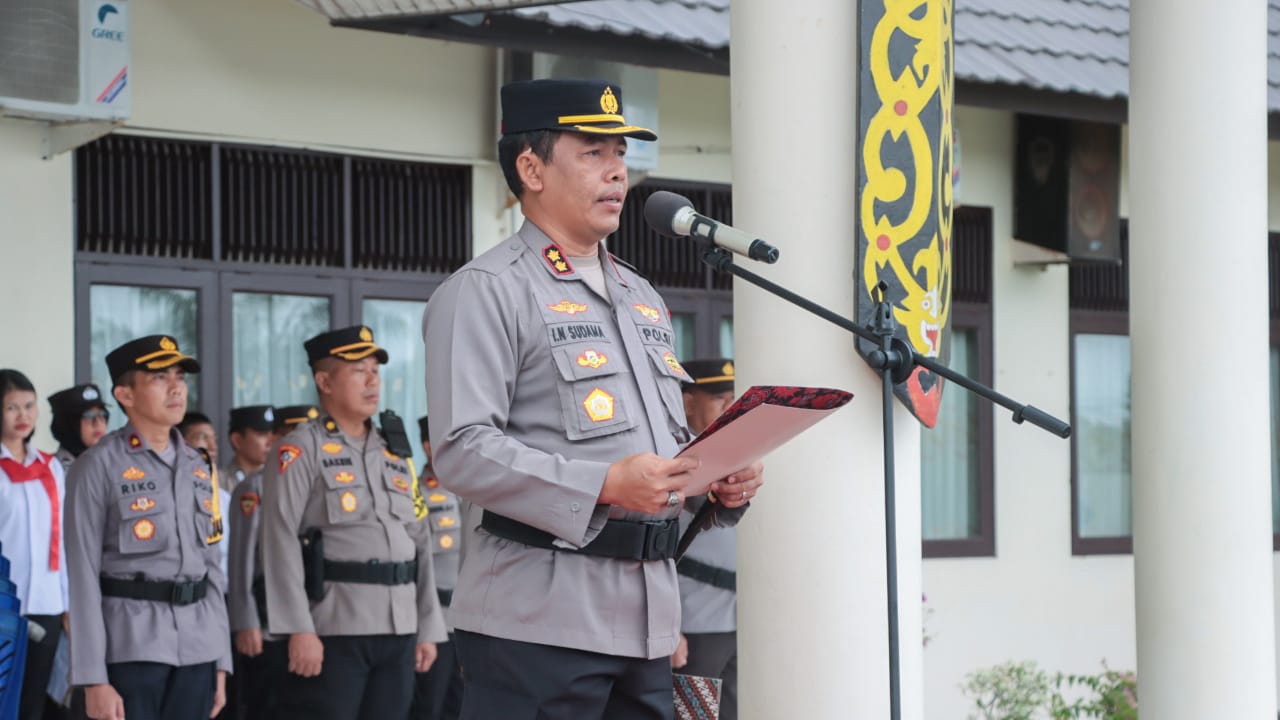 Kapolres Sekadau Pimpin Upacara Hari Kesadaran Nasional dan PTDH Personel Polri