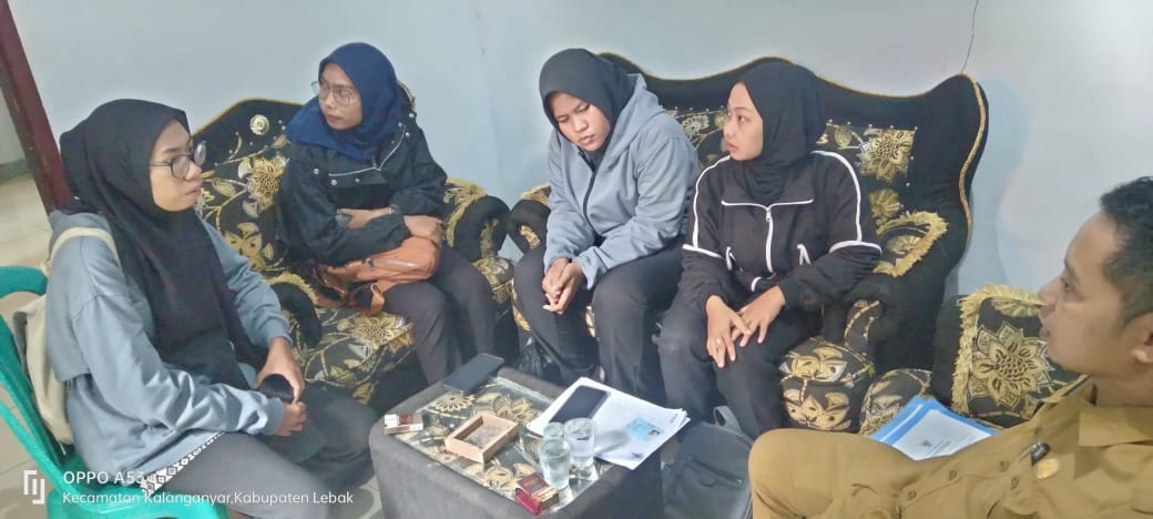 Maraknya Bank Emok Kepala Desa Sangiangtanjung Angkat Bicara