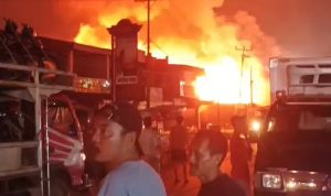 Heboh.. Pasar Bodok di Amuk Sijago Merah