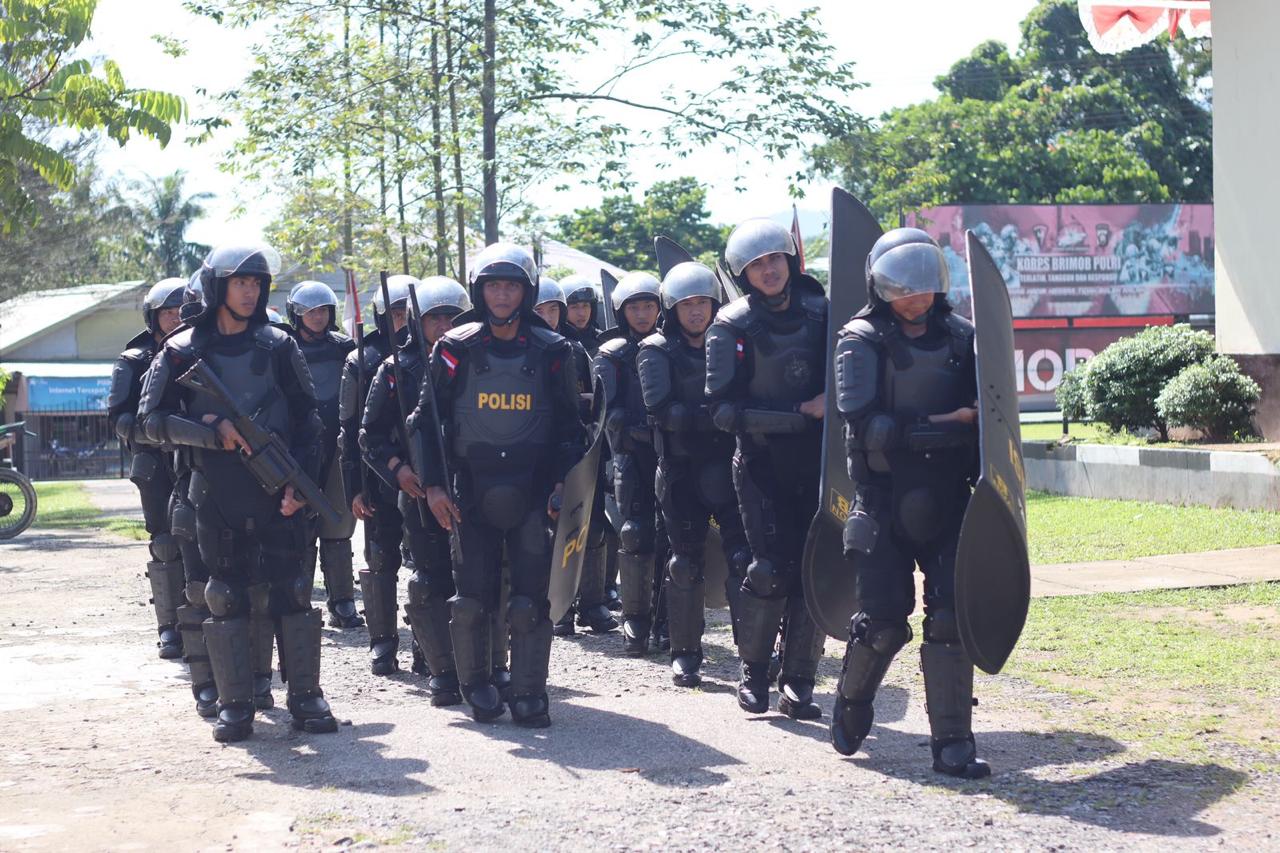 Cegah Pelanggaran HAM Personil PHH Satbrimob Tingkatkan Kemampuan Dengan Latihan
