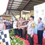 Kapolda Kalbar Bersama Forkopimda Kalbar Melepas Mudik Gratis Khatulistiwa 2024