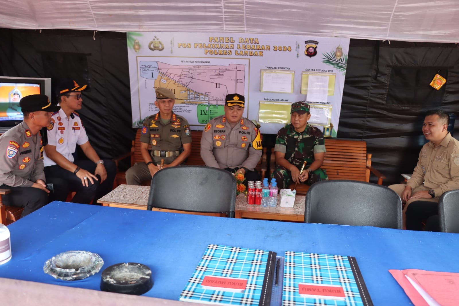Mudik Lebaran, Kapolres Landak Bersama Forkopimda Pengecekan Pos Pelayanan Dan Pos Pengamanan Operasi Ketupat