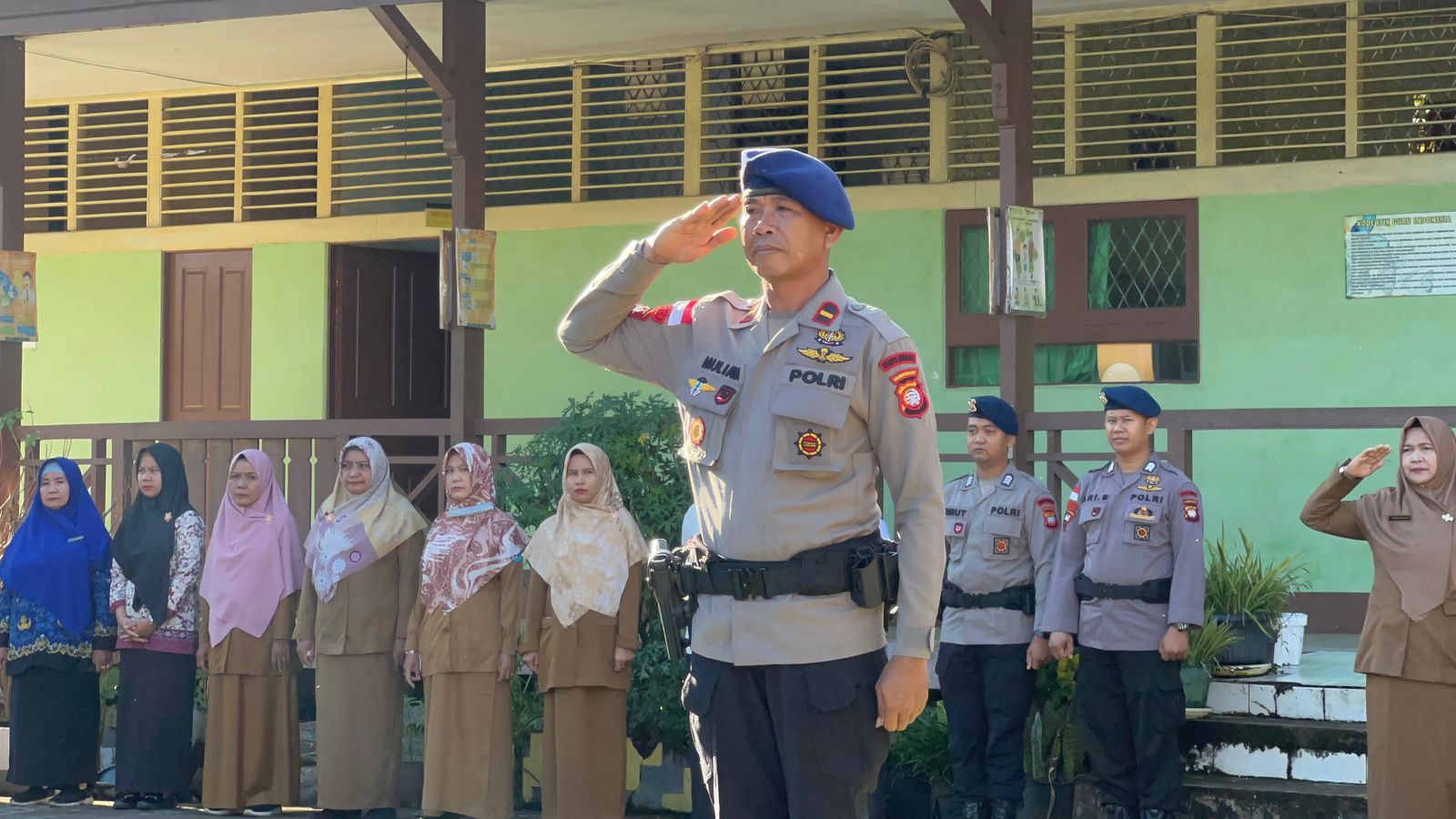 Brimob Go To School Ajarkan Nilai-Nilai Pancasila Sejak Dini Kepada Generasi Penerus Bangsa