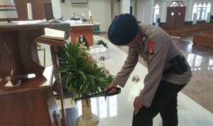 Satbrimob Polda Kalbar Terjunkan Personel Jibom di Setiap Gereja Berikan Rasa Aman