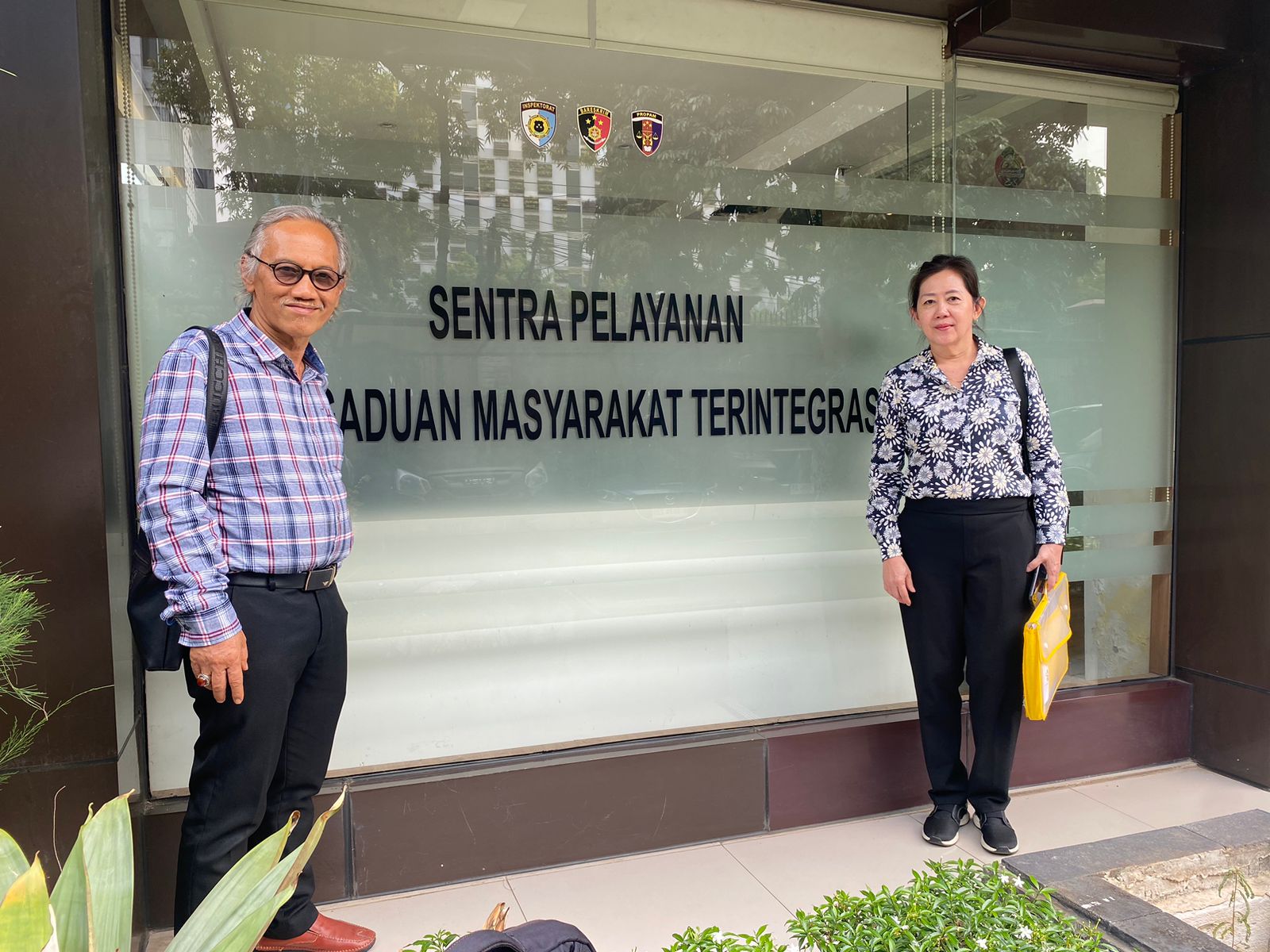 Dr Herman Hofi: Masyarakat Kalbar Berharap Bapak Kapolda Kalbar Tegas Dalam Segala Hal