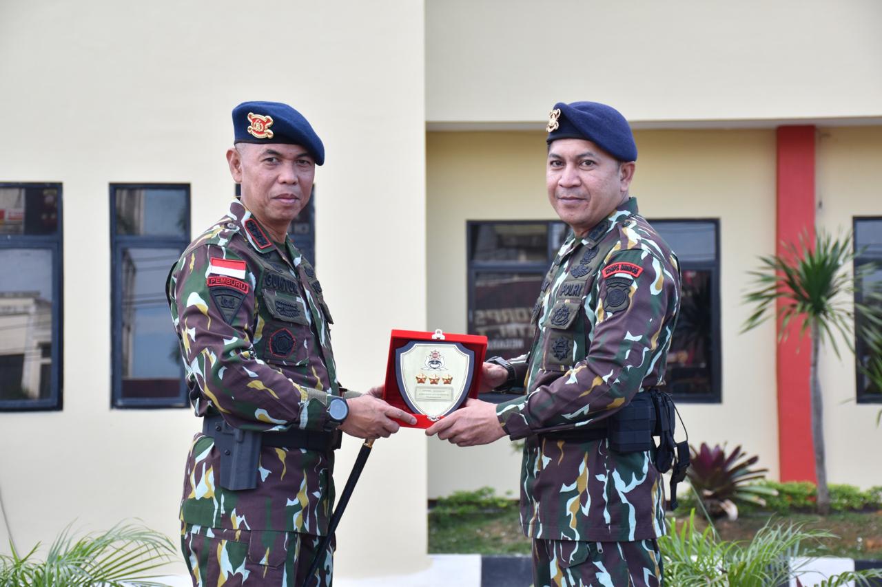 Upacara Penyerahan Jabatan Wadansatbrimob Polda Kalbar AKBP Murjatmo Edi, S.I.K., S.H.