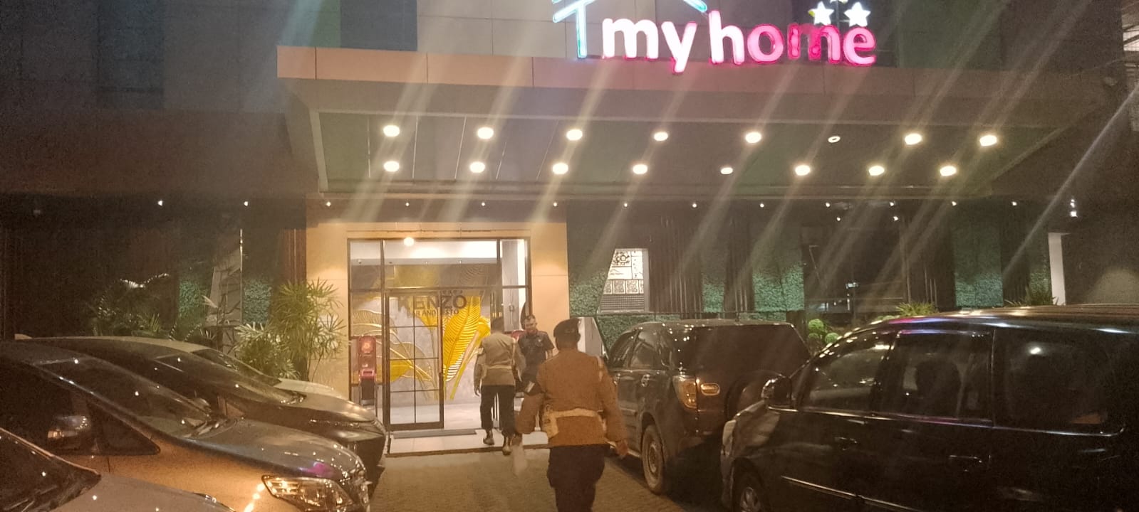 Patroli Diberbagai Tempat Hiburan Malam Upaya Satbrimob Polda Kalbar Mencegah Terjadinya Pelanggaran Diinstitusi Polri Patroli Diberbagai Tempat Hiburan Malam Upaya Satbrimob Polda Kalbar Mencegah Terjadinya Pelanggaran Diinstitusi Polri