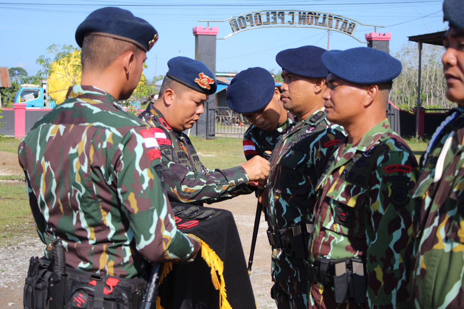 Upacara Pengukuhan Jabatan Satbrimob Polda Kalbar Upacara Pengukuhan Jabatan Satbrimob Polda Kalbar