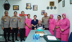 Kapolda Kalbar Lakukan Silaturahmi dan Anjangsana Kepada Sesepuh Polri Polda Kalbar