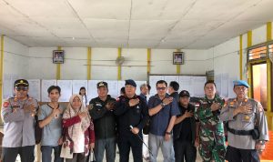 Personel Satbrimob Polda Kalbar Amankan Pemungutan Suara Ulang DPRD Kabupaten Sintang