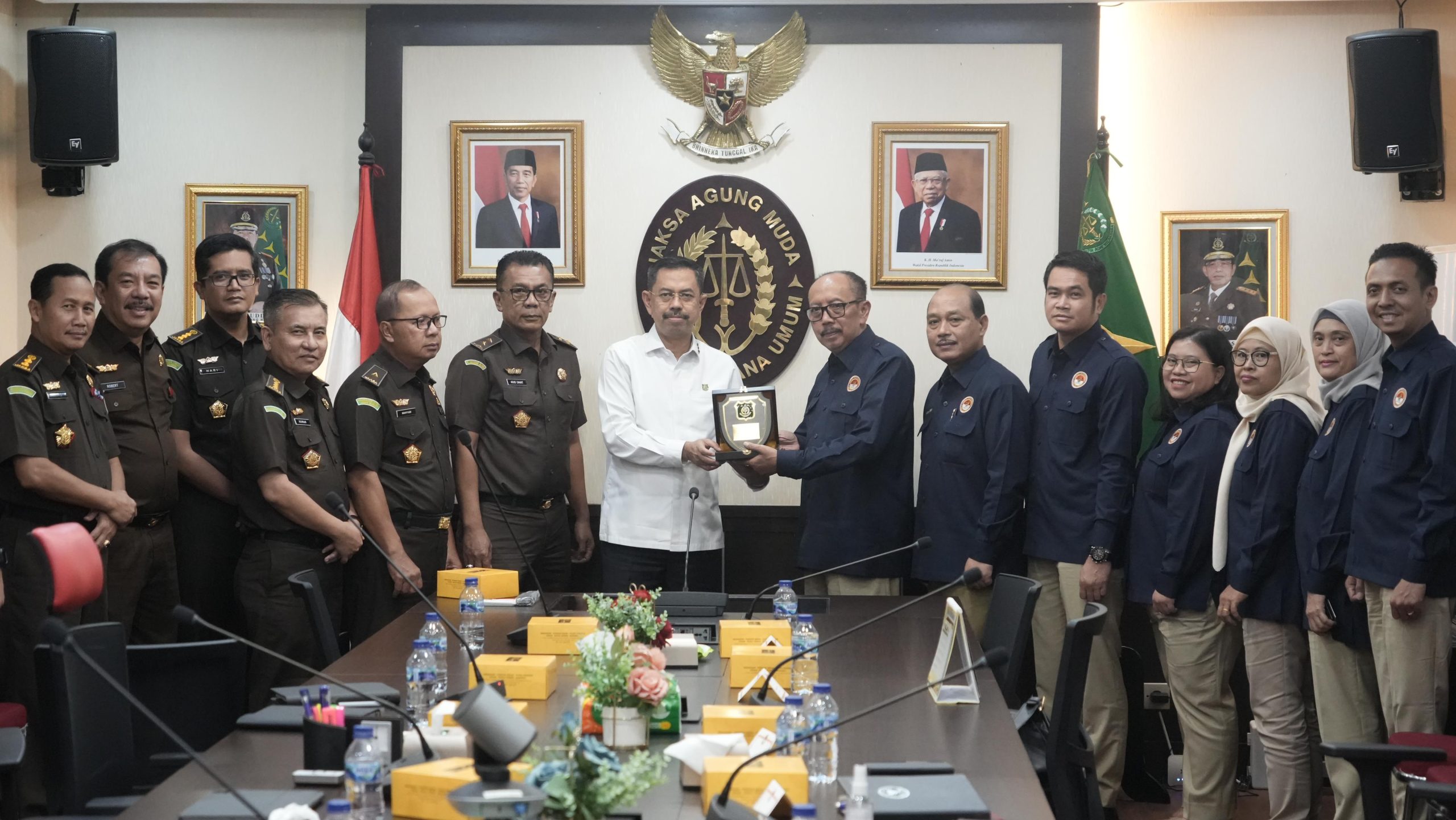 JAM-Pidum Prof. Dr. Asep Nana Mulyana Menerima Audiensi Pimpinan LPS