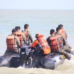 Latihan Kemampuan SAR Jajaran Satbrimob Polda Kalbar Di Pantai Pasir Panjang