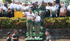 Keseruan Lomba Tangkap Ikan Bersama Pangdam XII/Tpr, Meriahkan Peringatan Hari Ulang Tahun Satuan