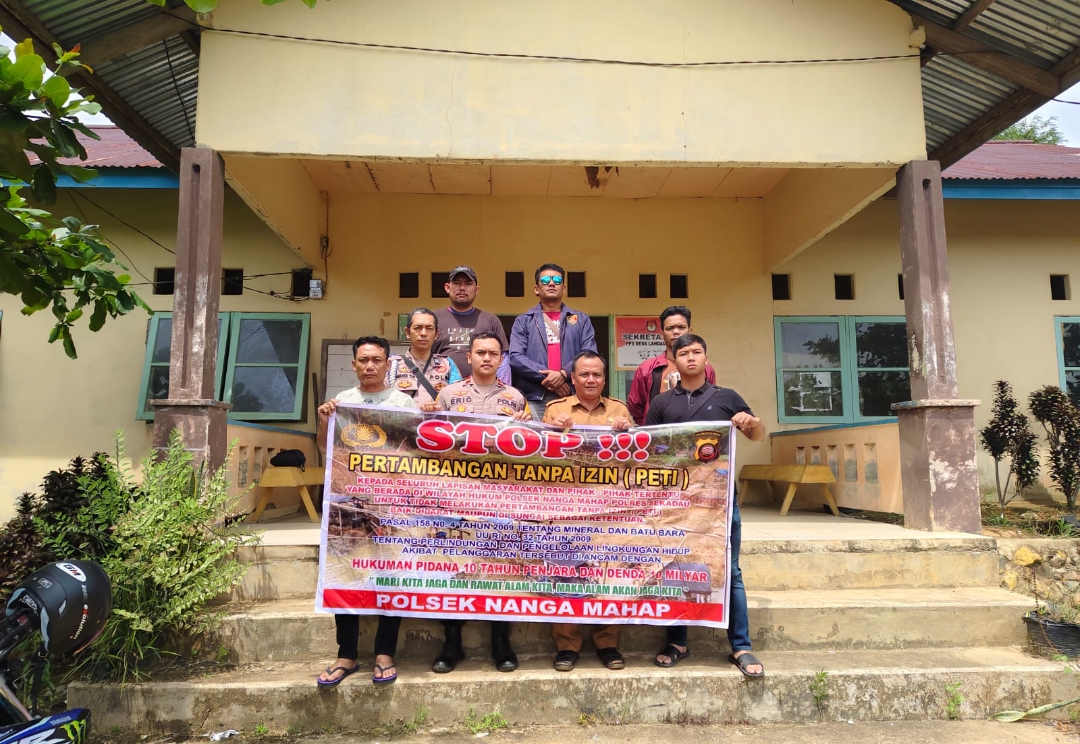 IPDA Eric Ibrahim Pattimura Kapolsek Nanga Mahap Berserta Personil  Lakukan Patroli Aktivitas PETI 