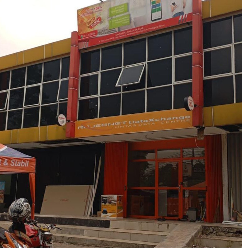 Penyedia Jasa Layanan Internet RAJEGNET Buka Tiga Kantor Pelayanan di Kabupaten Pandeglang.