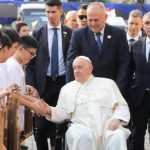 Penuh Euforia, Pesan Paus di Misa Akbar GBK: Jangan Mudah Menyerah