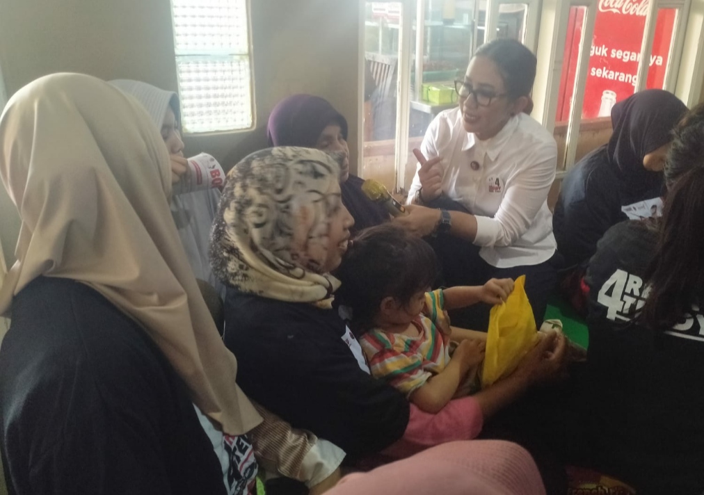 Cawalkot  Bogor Rena Da Frina Disambut Hangat Ratusan Kaum Ibu Ciparigi