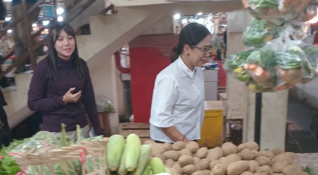 Kunjungi Pasar Jambu Dua, Rena Sebut Pasar Tradisional Pusat Ekonomi Rakyat