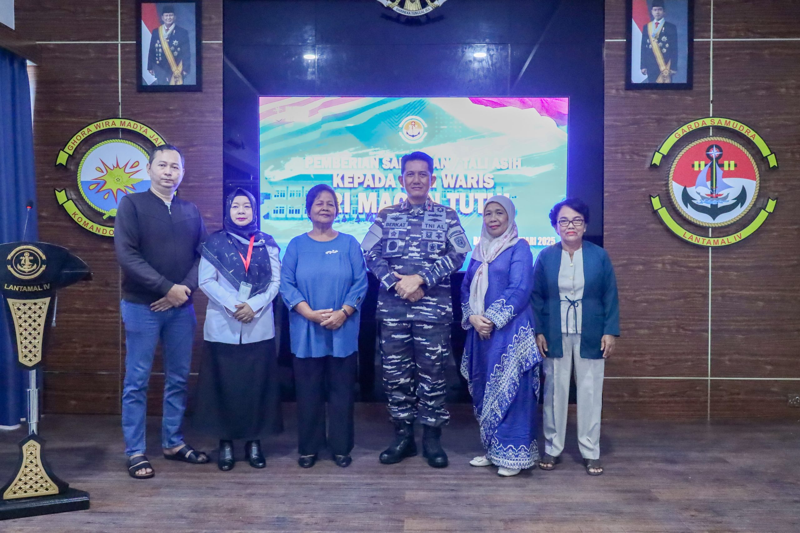 TNI AL Berikan Tali Asih Kepada Ahli Waris Mantan ABK KRI Macan Tutul