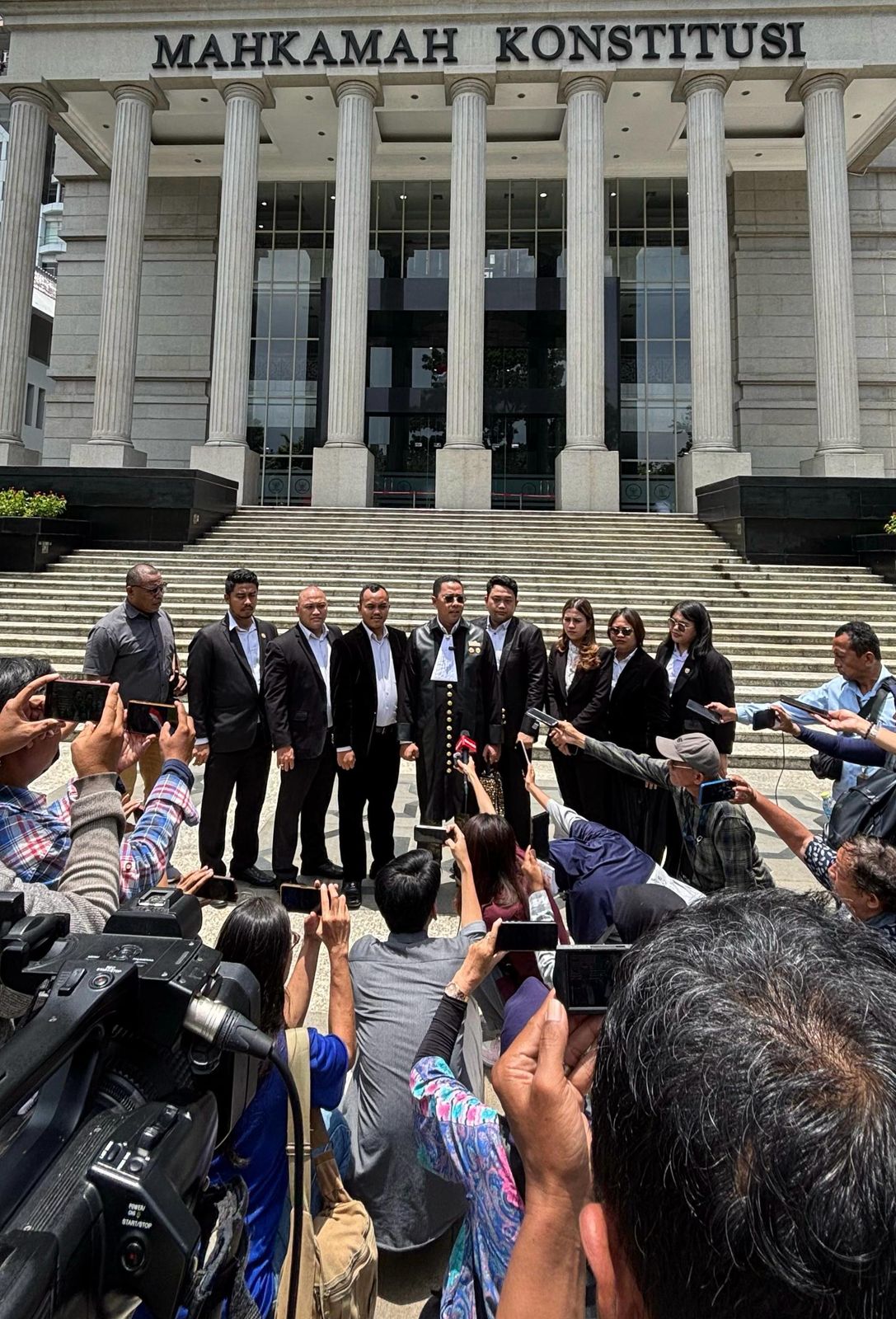 Dr. Faizal Hafied, S.H., M.H. Tokoh Advokat Nasional Membawa Kemenangan Konstitusional Bagi Pasangan Cecep Sobari dan Rakyat Kabupaten Tasikmalaya