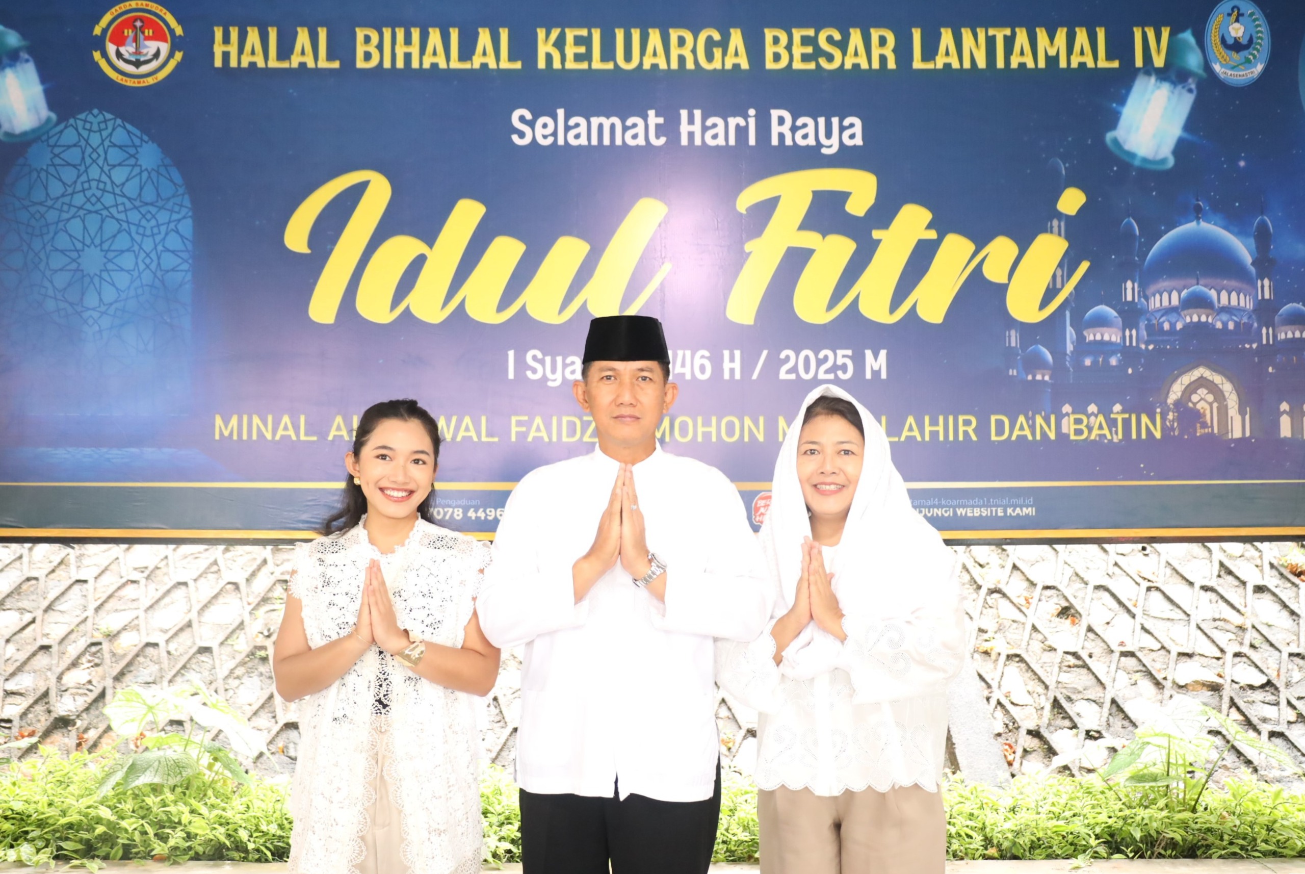Takbir Berkumandang, Komandan Beserta Prajurit Lantamal IV Melaksanakan Sholat Idul Fitri dan Dilanjutkan Halal Bihalal