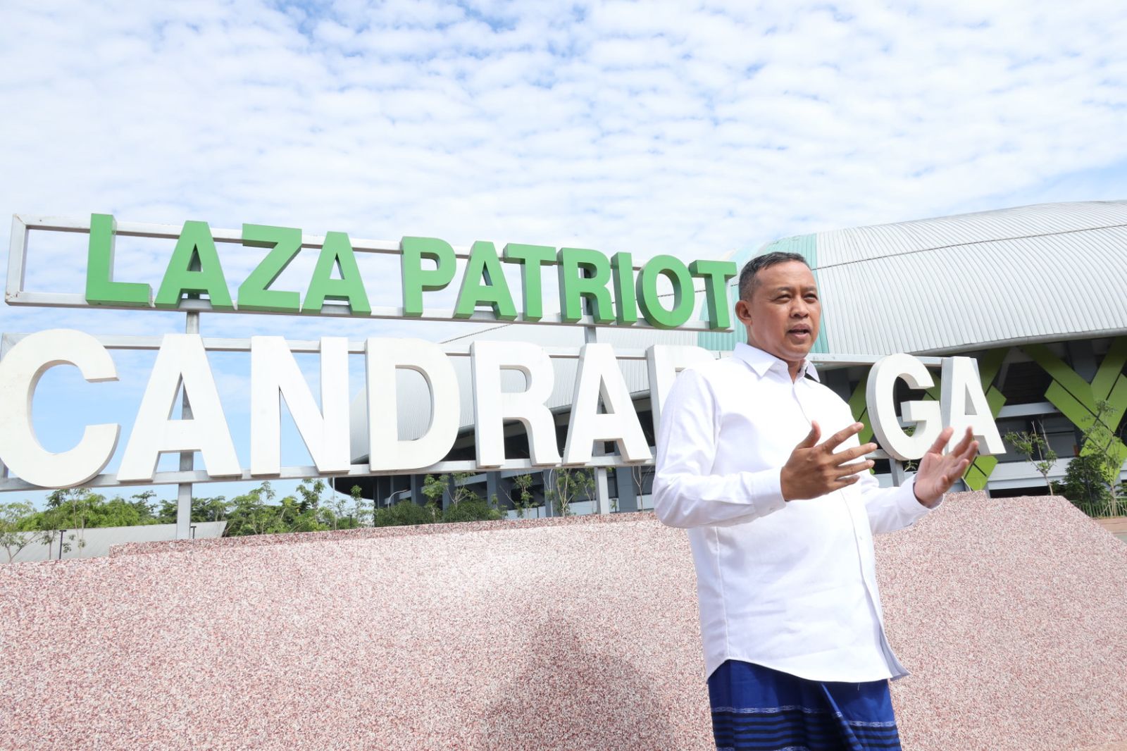 Wali Kota Tinjau Tulisan Plaza Patriot Candrabhaga yang Hilang Dua Huruf