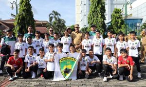 Danyonif 202/Tajimalela Dampingi Wali Kota Bekasi Lepas Tim Sepak Bola SSB Tajimalela Untuk Berlaga di Kuala Lumpur Cup 2025