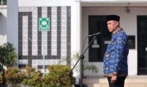 Wali Kota Bekasi Pimpin Upacara Harkitnas ke-117 dan Tinjau Pengerukan Sungai di Medan Satria