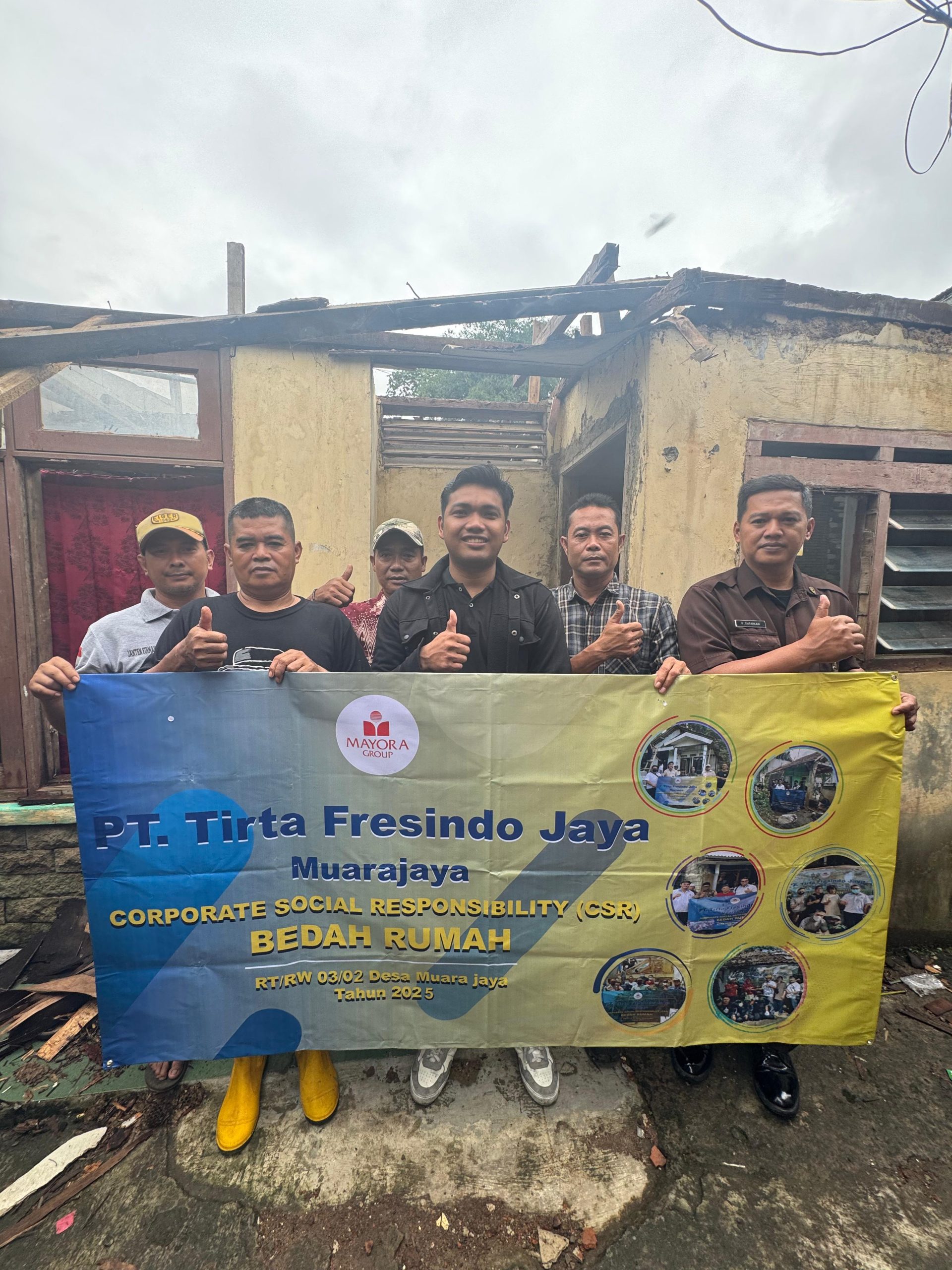 CSR Bedah Rumah, TFJ Muarajaya Kembali Renovasi Rumah Warga