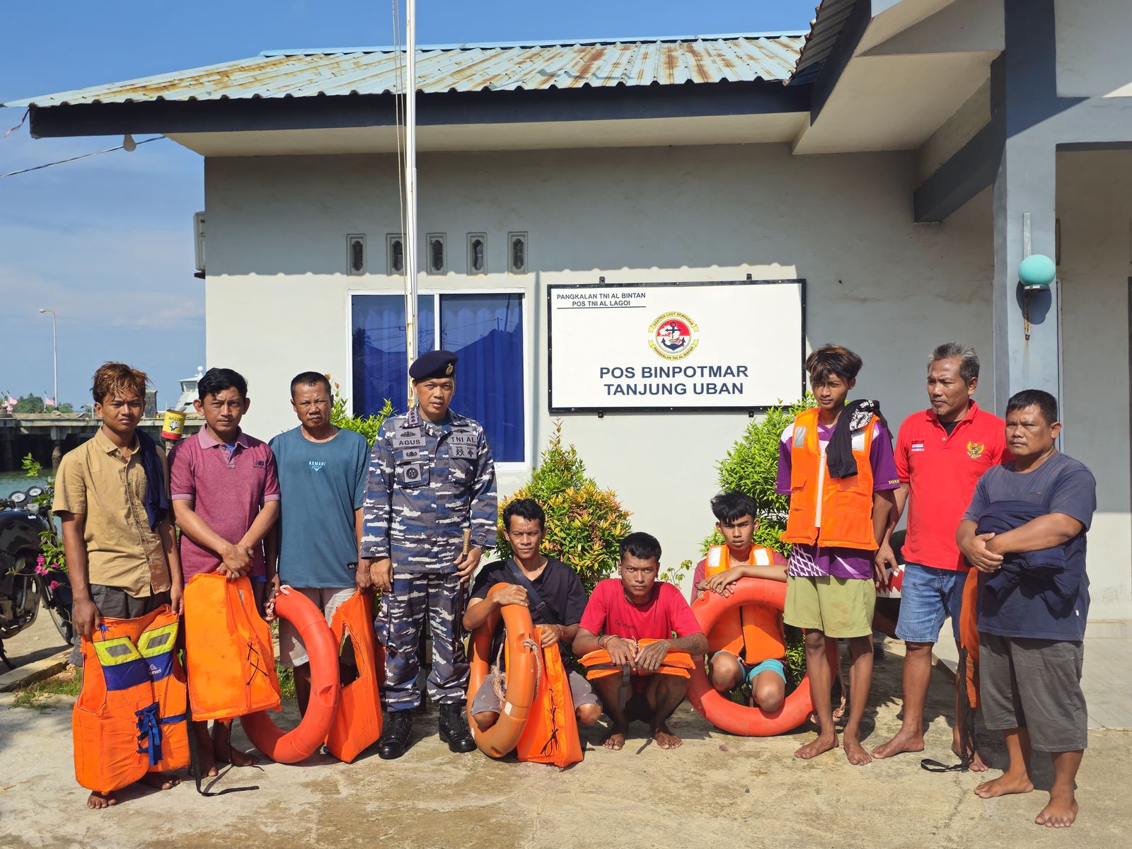 Danlanal Bintan Terima Korban Kecelakaan Laut KM. Maju Jaya Yang Tenggelam di Perairan Pulau Tebing