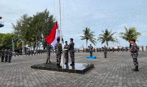 Danlanal Bintan Pimpin Upacara Bendera 17-an Bersama Jajaran TNI Angkatan Laut di Tanjung Uban