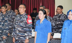 Danlantamal IX Ambon Didampingi Ketua Korcab IX DJA III Ikuti Pengarahan Pembina dan Ketua Daerah Jalasenastri Armada III