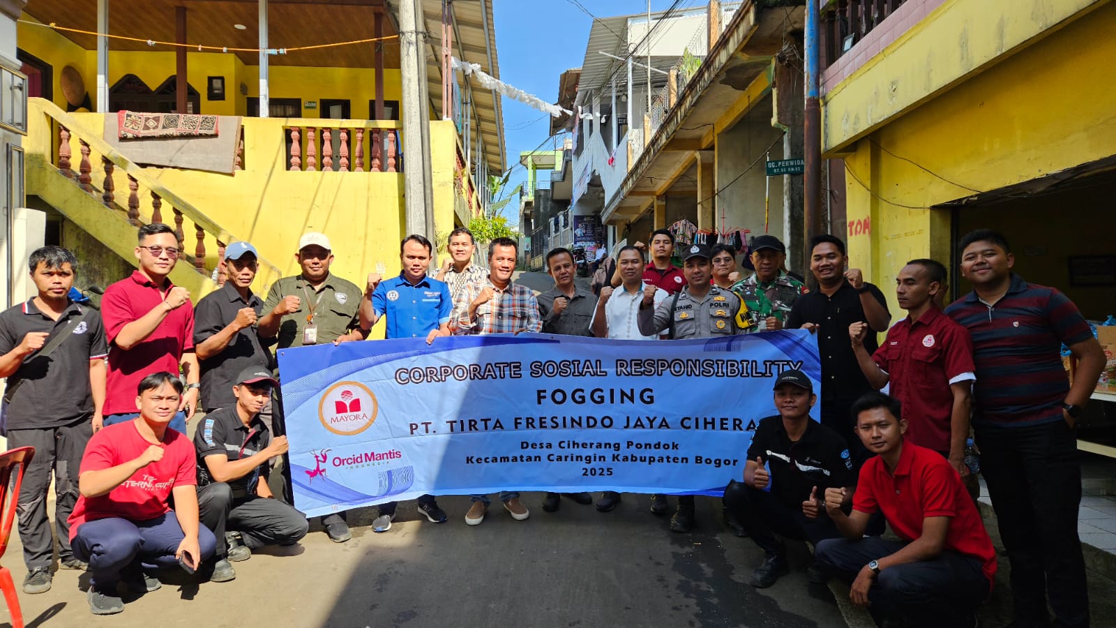 Antisipasi DBD, TFJ Ciherang Makin Getol Fogging Lingkungan Warga Antisipasi DBD, TFJ Ciherang Makin Getol Fogging Lingkungan Warga